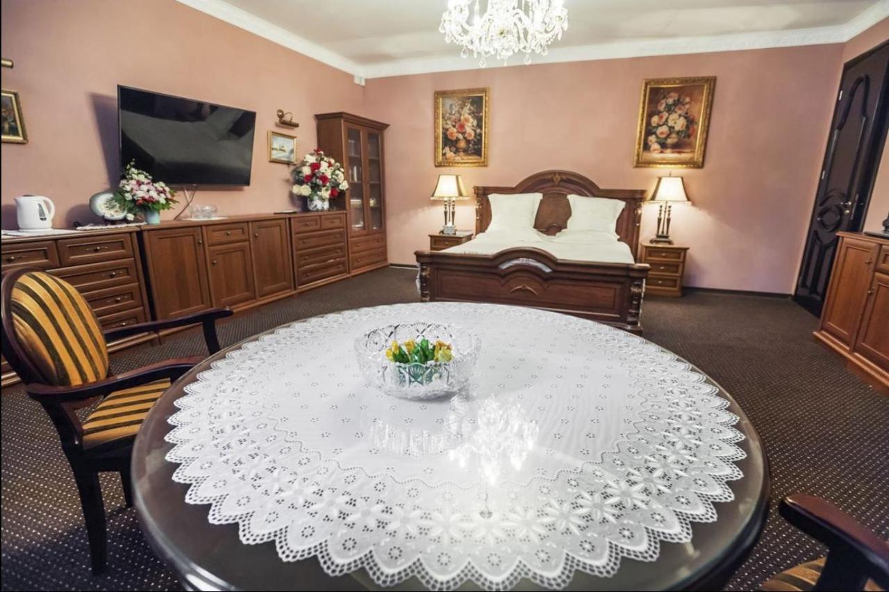 Hotel Saban Deluxe Lwów Zewnętrze zdjęcie