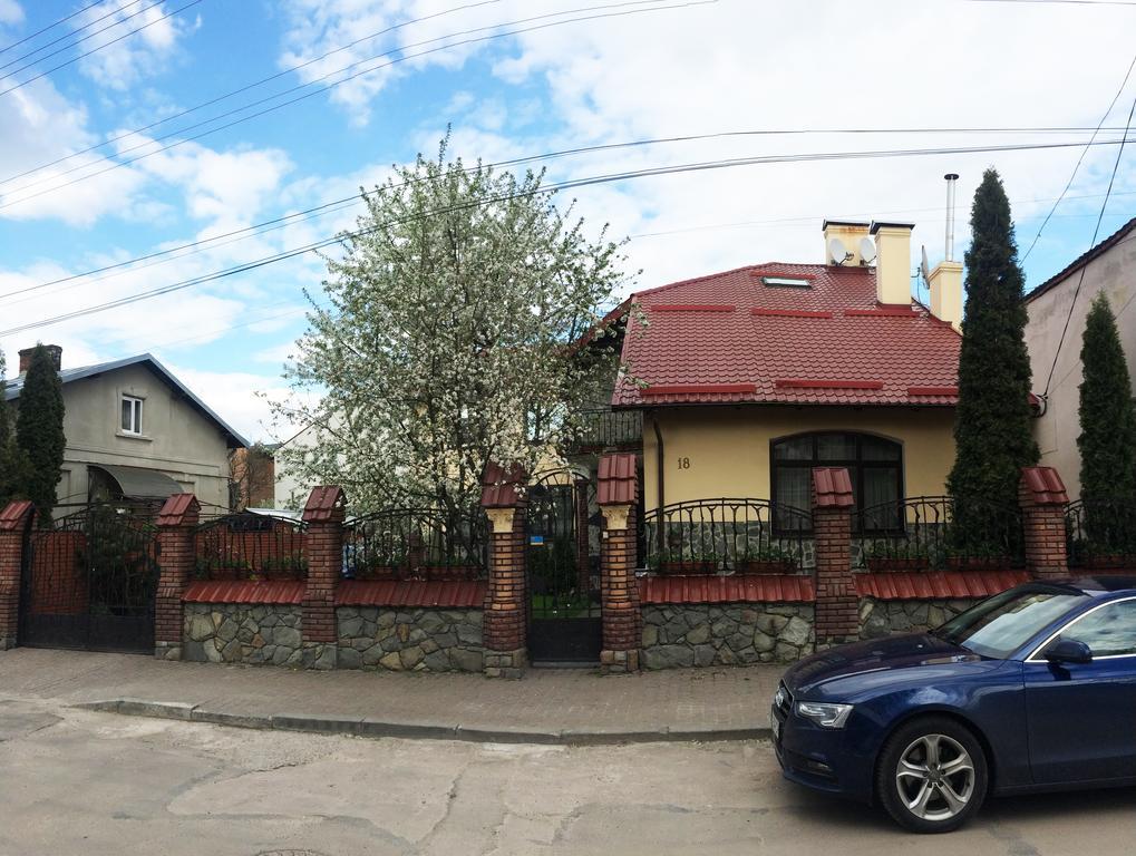 Hotel Saban Deluxe Lwów Zewnętrze zdjęcie