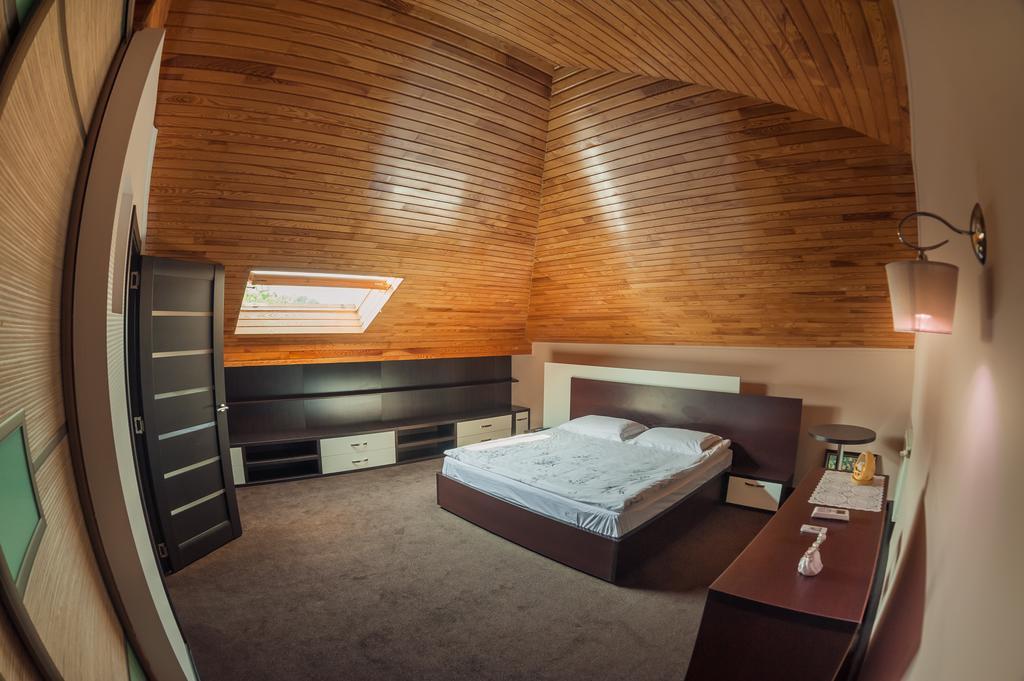 Hotel Saban Deluxe Lwów Zewnętrze zdjęcie