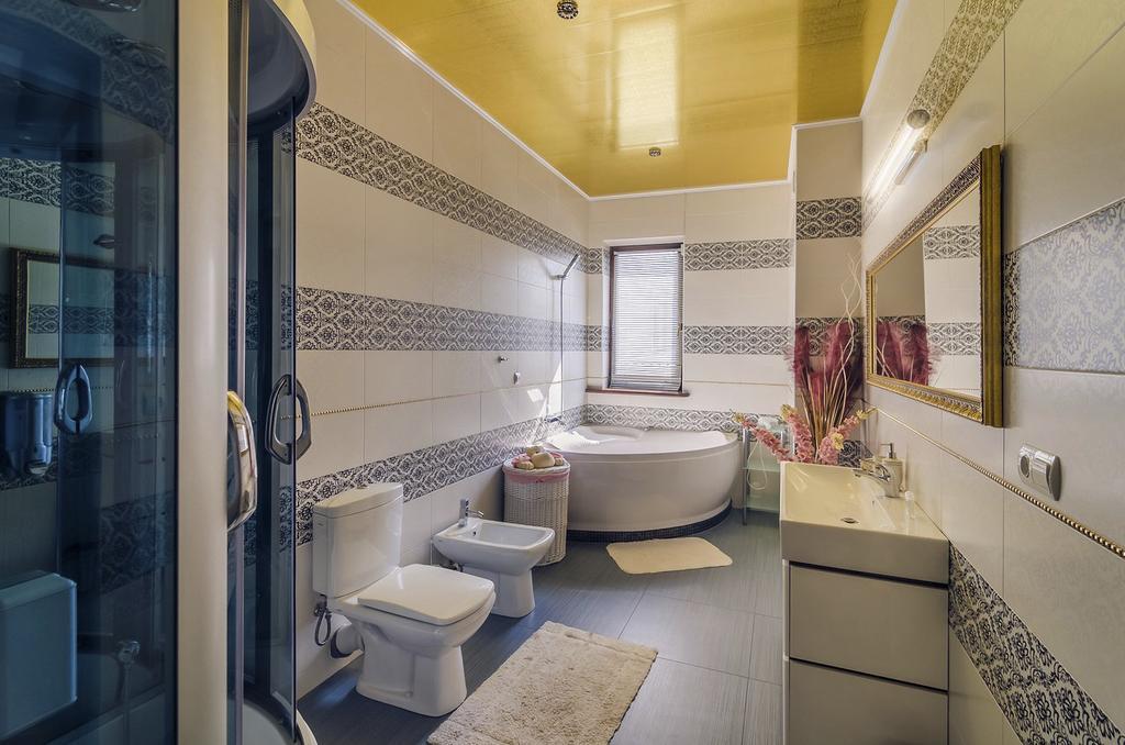 Hotel Saban Deluxe Lwów Zewnętrze zdjęcie
