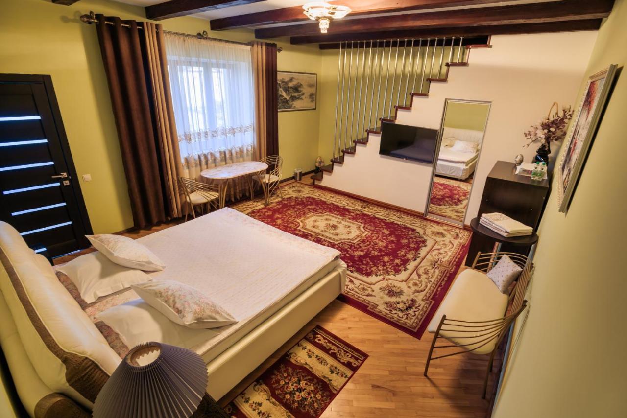 Hotel Saban Deluxe Lwów Zewnętrze zdjęcie