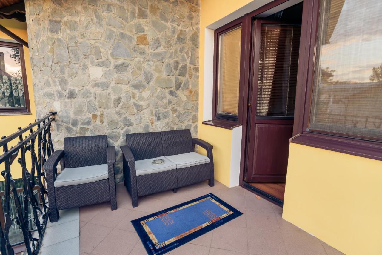 Hotel Saban Deluxe Lwów Zewnętrze zdjęcie