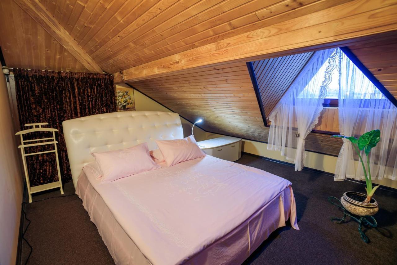 Hotel Saban Deluxe Lwów Zewnętrze zdjęcie
