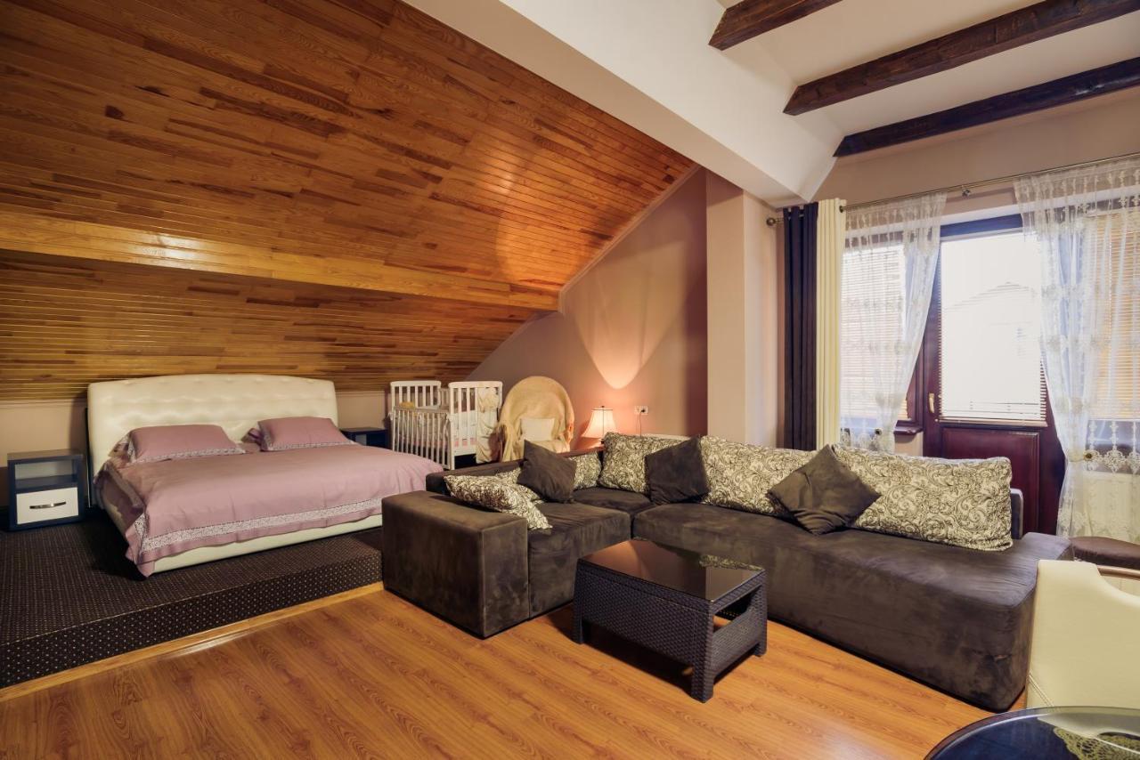 Hotel Saban Deluxe Lwów Zewnętrze zdjęcie