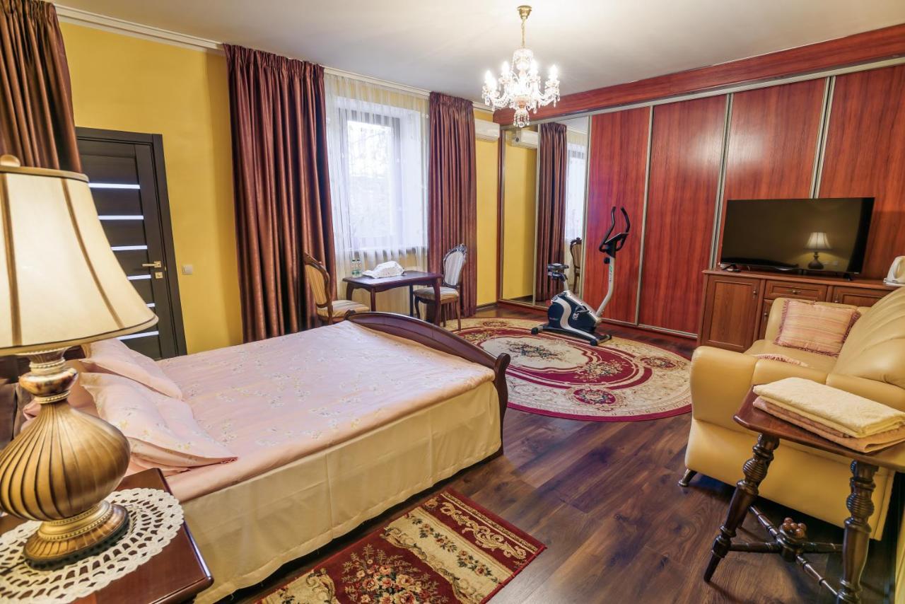 Hotel Saban Deluxe Lwów Zewnętrze zdjęcie