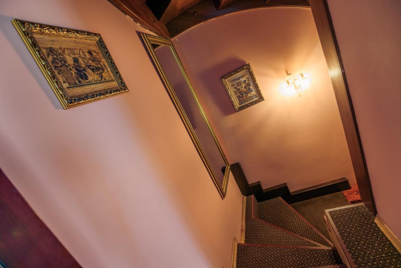 Hotel Saban Deluxe Lwów Zewnętrze zdjęcie