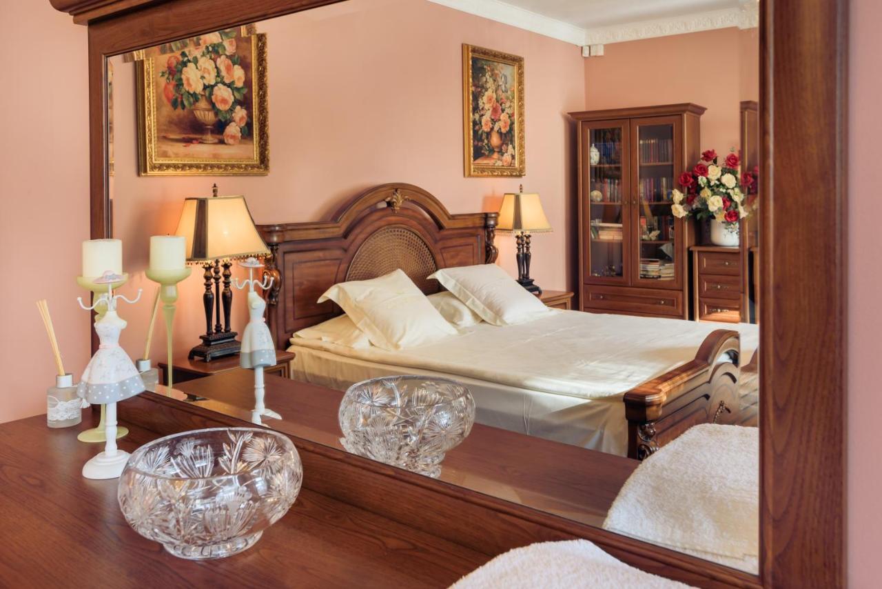 Hotel Saban Deluxe Lwów Zewnętrze zdjęcie
