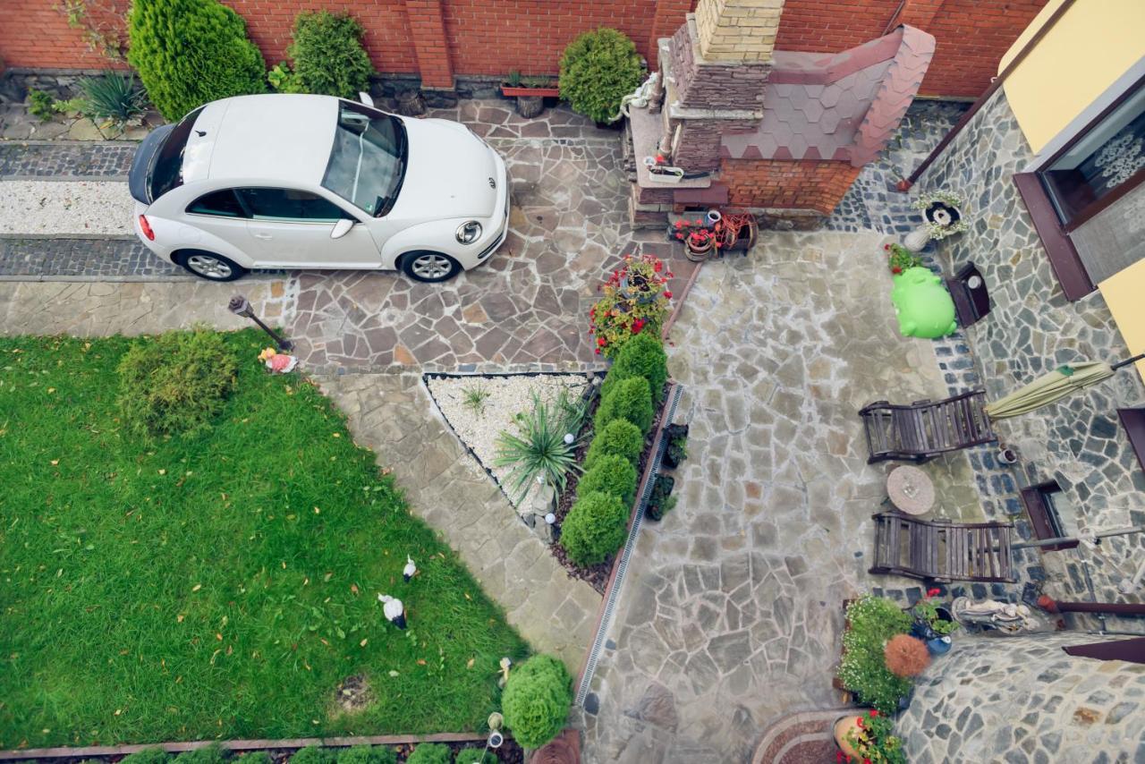 Hotel Saban Deluxe Lwów Zewnętrze zdjęcie