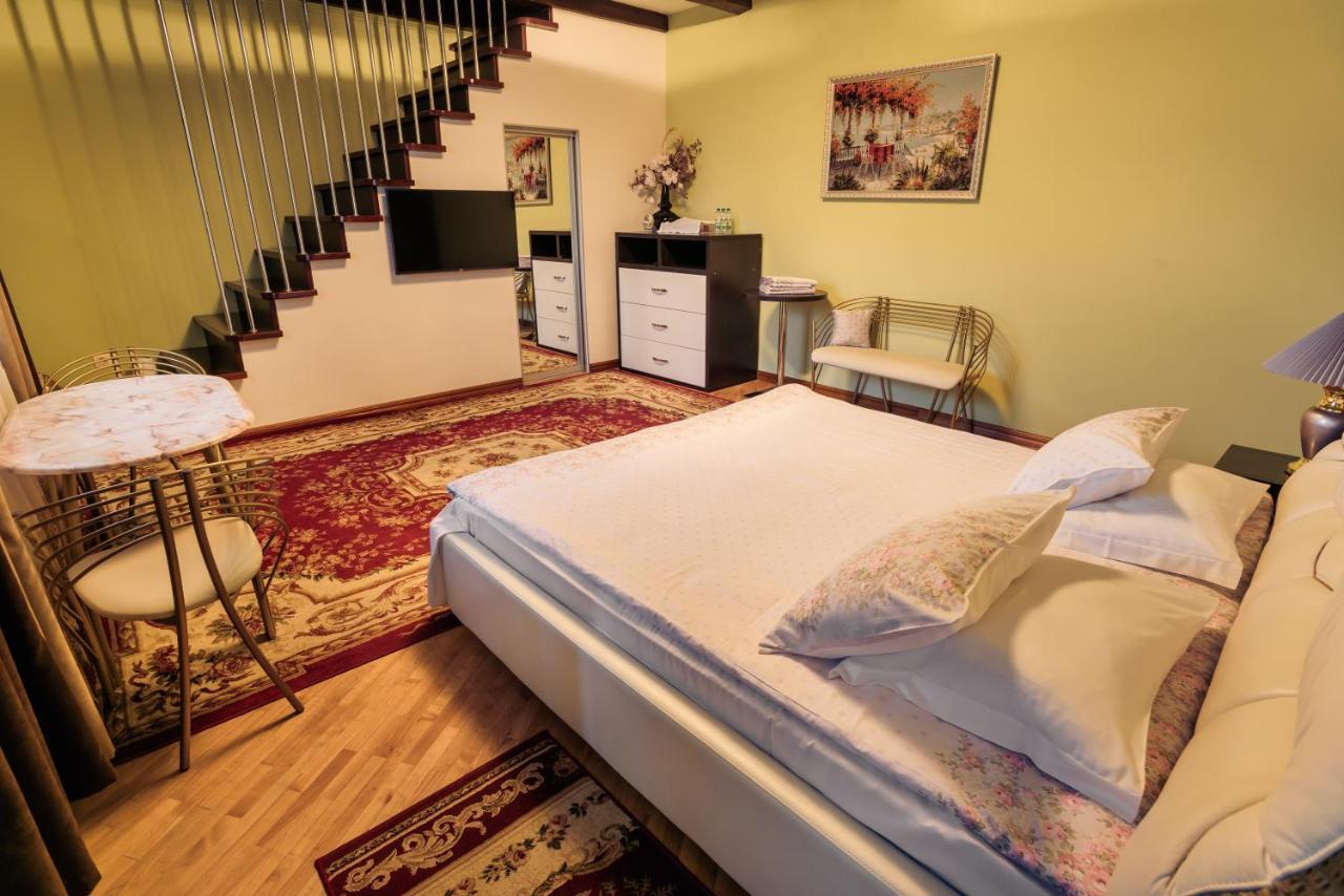 Hotel Saban Deluxe Lwów Zewnętrze zdjęcie